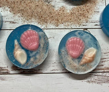 Load image into Gallery viewer, Seashell Round soap
